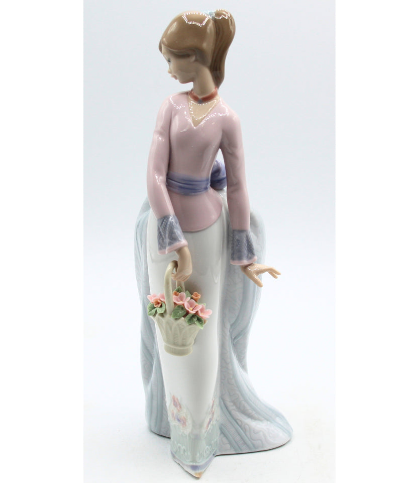 Lladro "Basket of Love" figurine