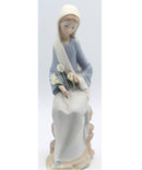 Lladro Porcelain Figure " Girl with lilacs sitting" Item