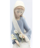 Lladro Porcelain Figure " Girl with lilacs sitting" Item