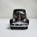 ERTL Collectibles: 1947 Studebaker Model Truck