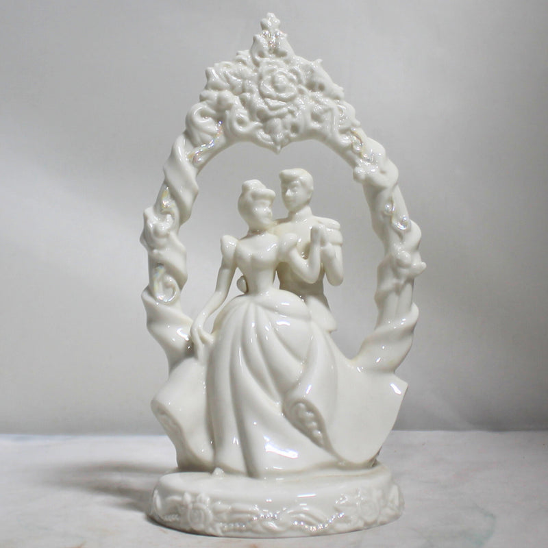 Disney: Cinderella & Prince Charming Cake Topper