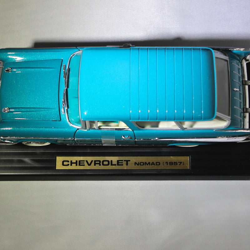 Road Tough Diecast Collection 1:18 Scale Teal 1957 Chevrolet Nomad Wagon