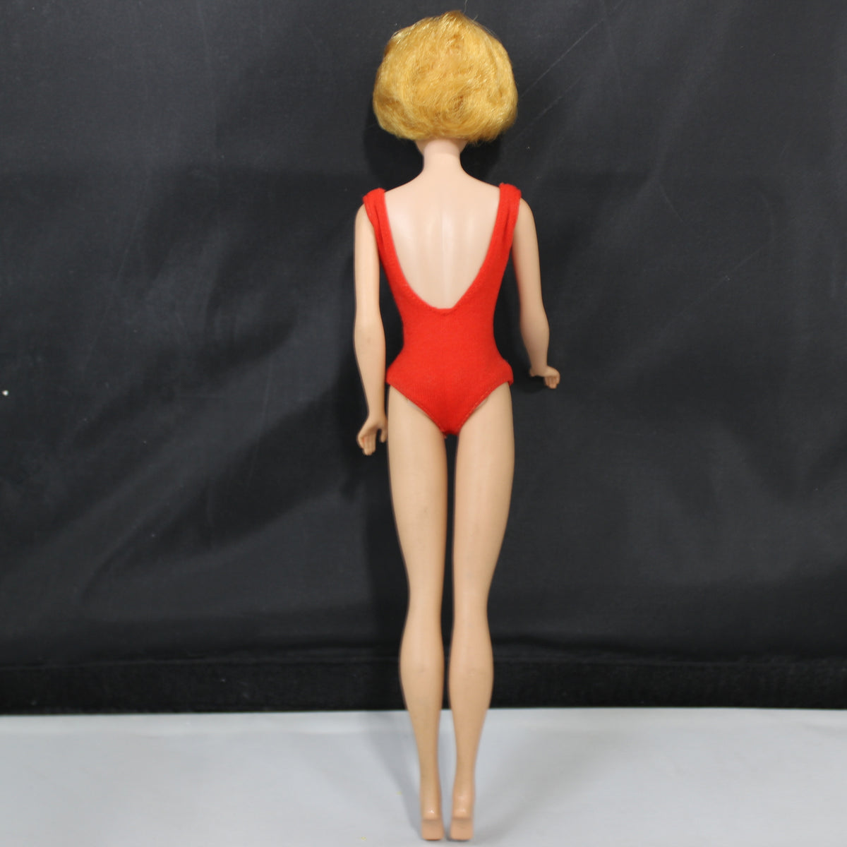 Barbie Vintage 1962 Bubble Cut Blond - Teen Age Fashion Model Barbie Vintage 1962 Bubble Cut Blond - Teen Age Fashion Model