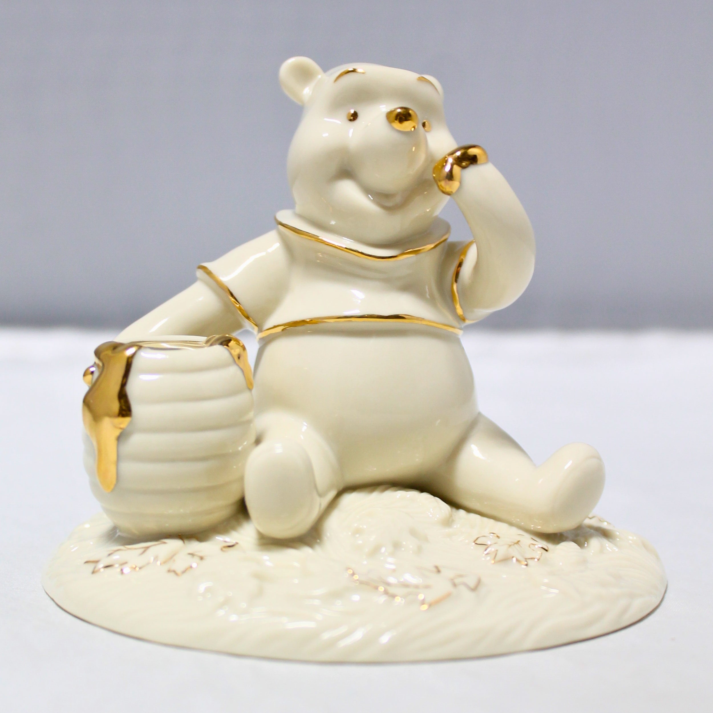 Disney Showcase, Pooh's Sticky Situation