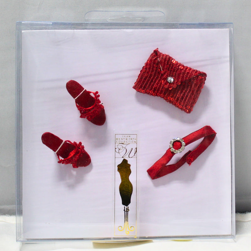 Tonner, Red Holiday Accessory Set