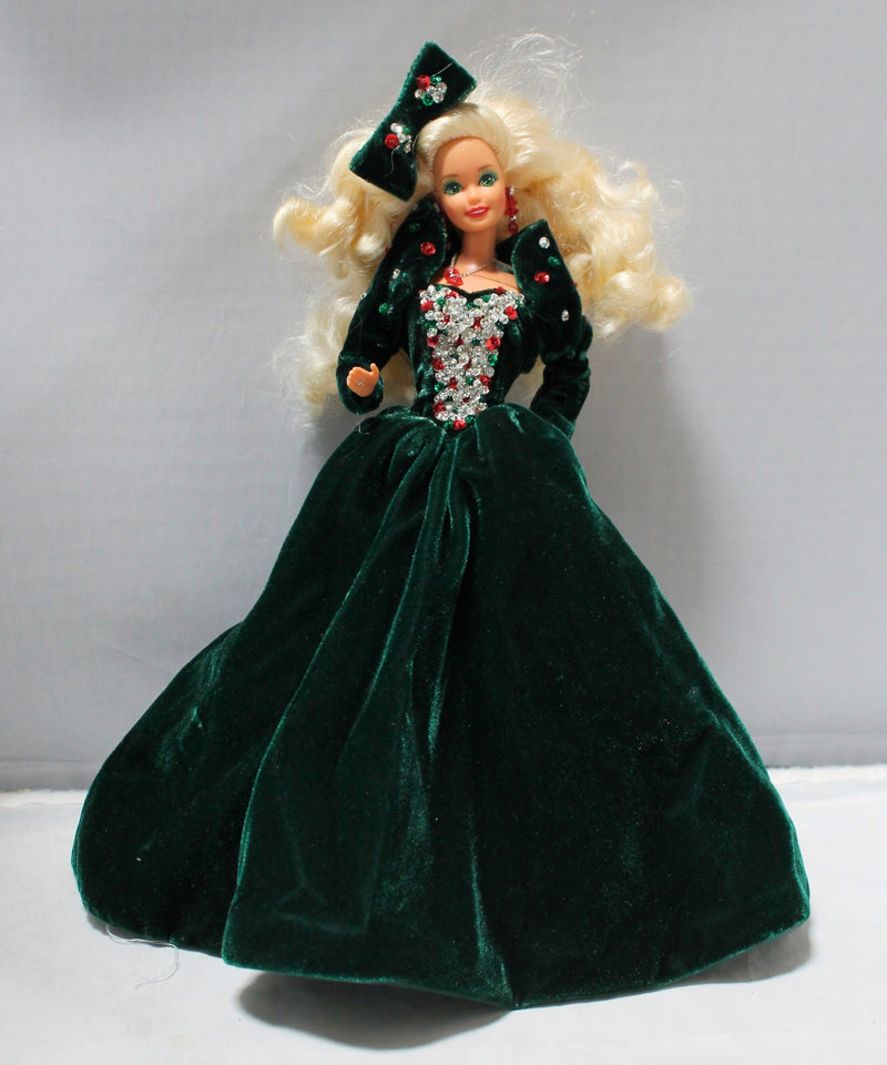 Lot of 4: Holiday Barbies, 15621, 1871, 10824, 17832 Lot of 4: Holiday Barbies, 15621, 1871, 10824, 17832