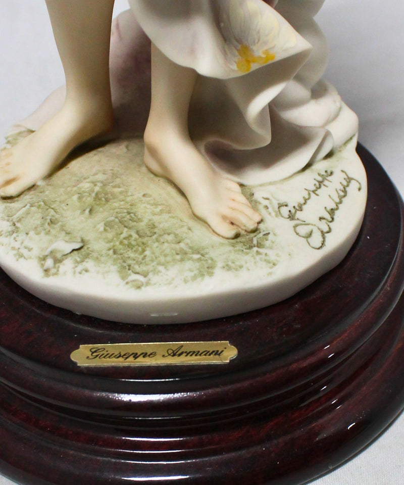 Giuseppe Armani Sceglitrice Sculpture - 99