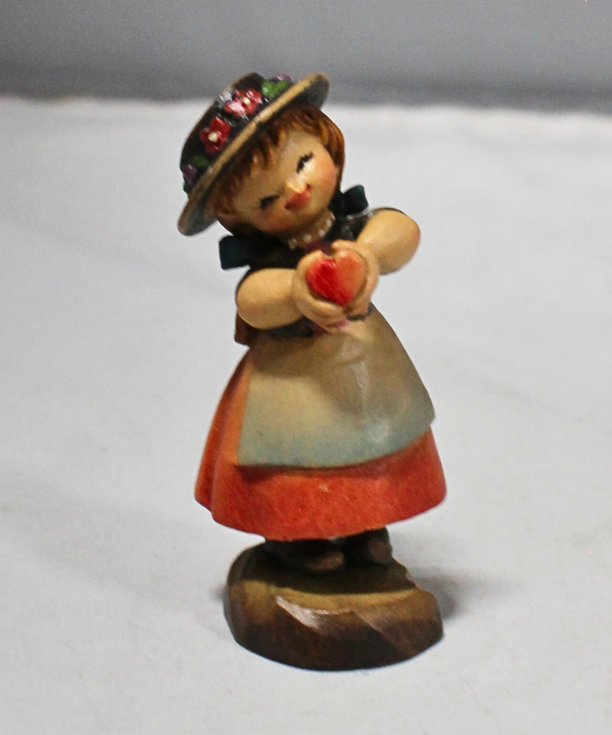 Lot of 2: ANRI Girls Holding Heart Figurines