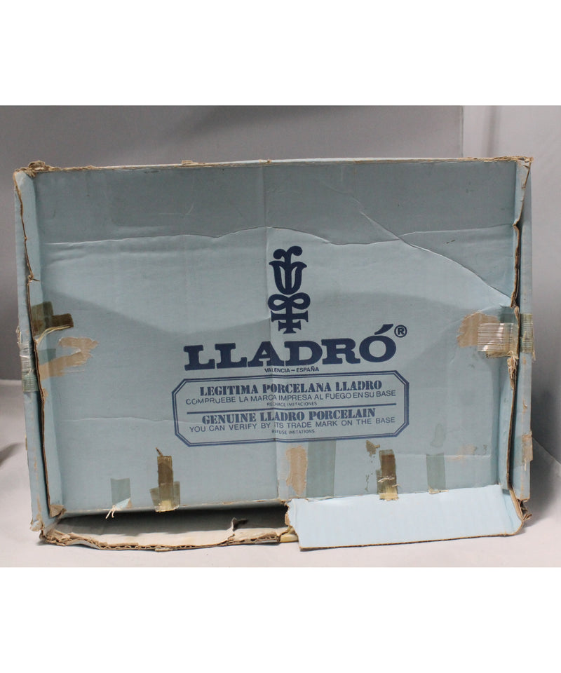 Lladró Figurine:  5078 Teasing the Dog | Glazed | Please Read