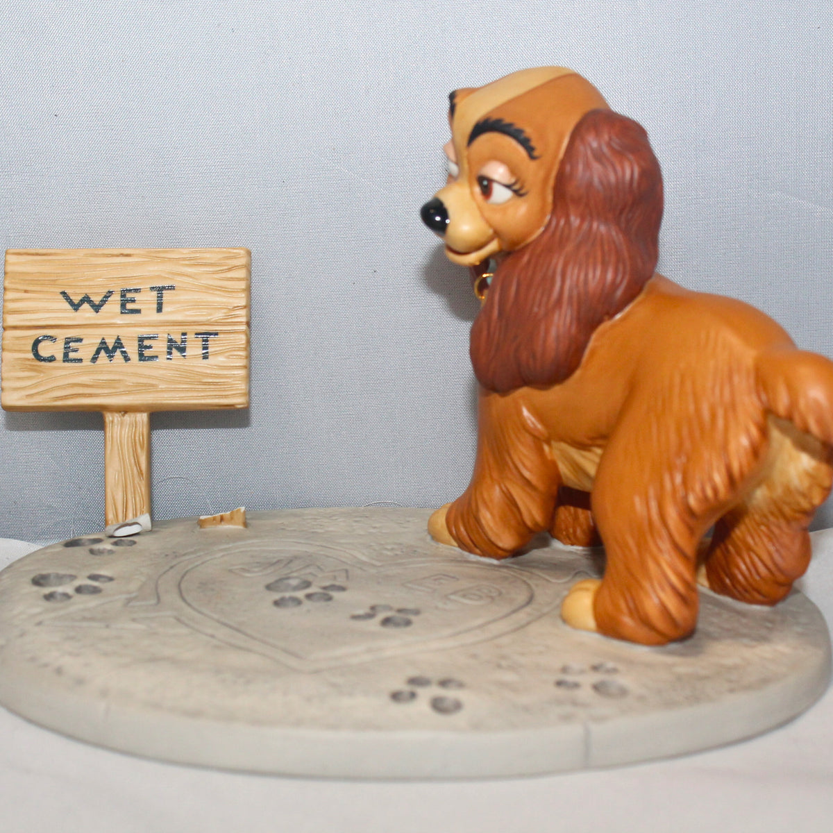 Disney WDCC Lady store and the Tramp Opposites Attract figurine OFFERS ACCEPTED