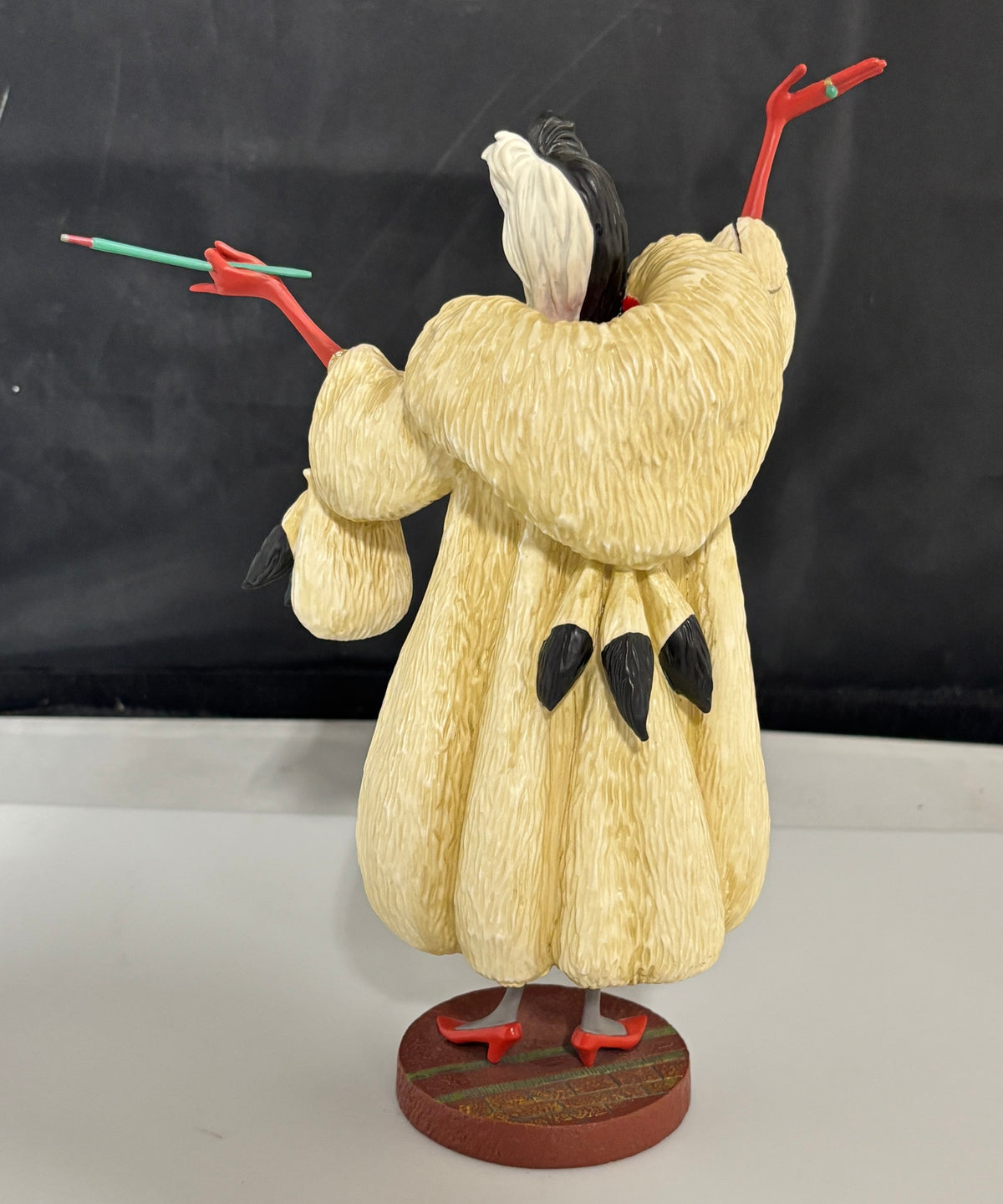 WDCC 101 Dalmatians Cruella De Vil - Anita, Daahling Please Read