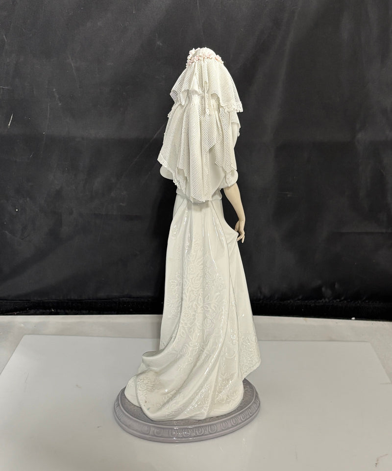 Lladro - Rare Bridal Portrait #5742, Please read