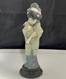 Lladro - Spring Japanese Geisha