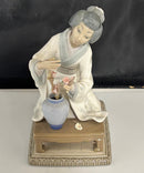 Lladro Geisha Arranging Flowers Figurine Porcelain