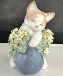 Lladro 6567 Sleepy Kitten Cat w/ Flowers Porcelain Figurine Spain Box Damaged Flowers