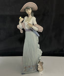 Lladro 6246 Paseo del Otoño Autumn Stroll Lady w/ Dog Figurine Box Petal Chip