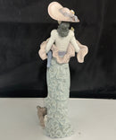 Lladro 6246 Paseo del Otoño Autumn Stroll Lady w/ Dog Figurine Box Petal Chip
