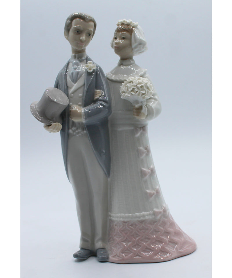 Lladro 4808 | Wedding | Chipped Flower