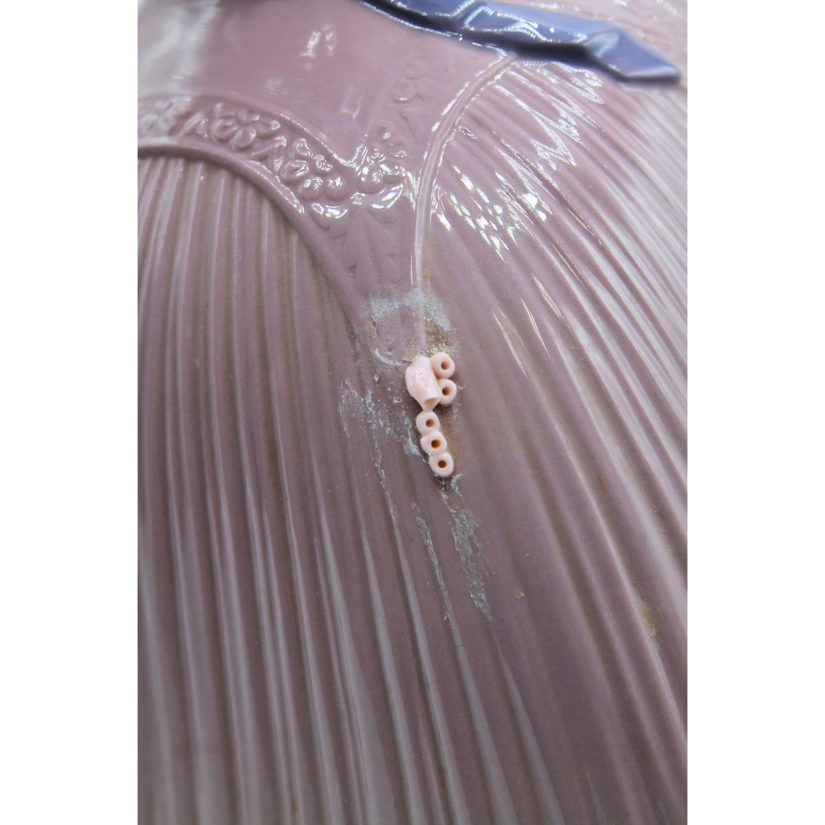 Lladró 5120 | Girl in Pink Dress | Broken Flowers