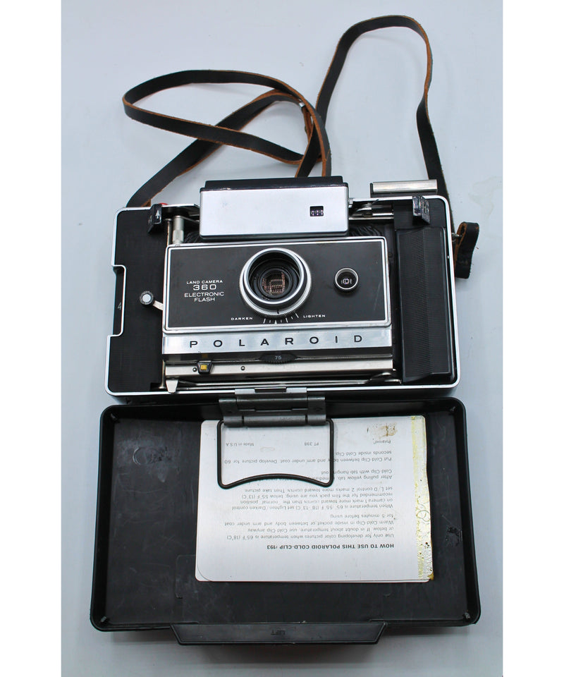 Polaroid | Polaroid 360 with Electronic Flash | Scratched  Case