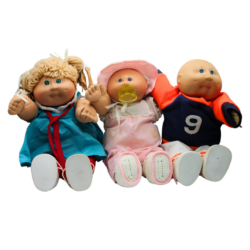 Lot of 8: Cabbage Patch Dolls & Lunch Box | Stains