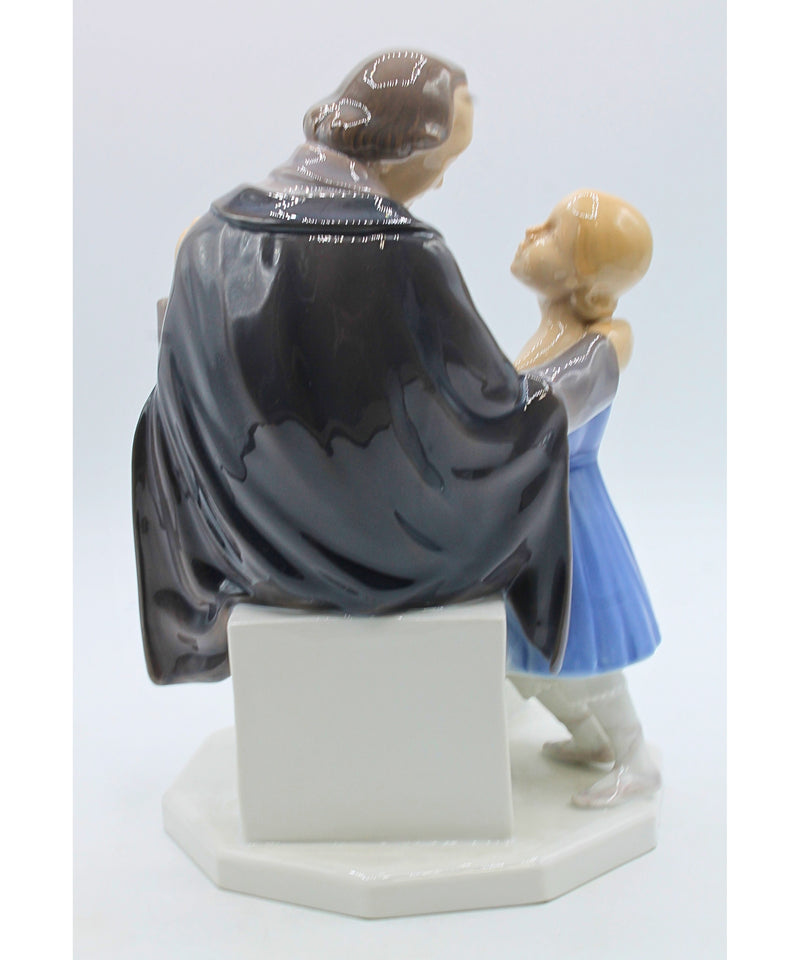 Hans Christian Andersen Reading to Girl Figurine