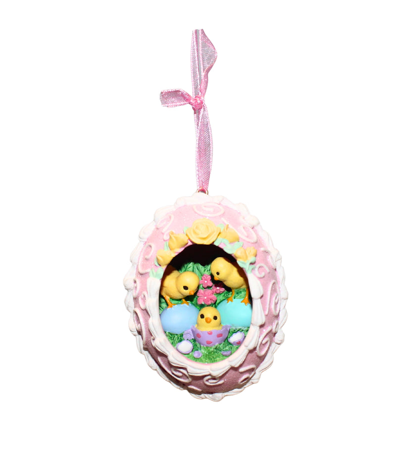 Hallmark Ornament: 2003 Peep-a-Boo Chicks | QEO8037