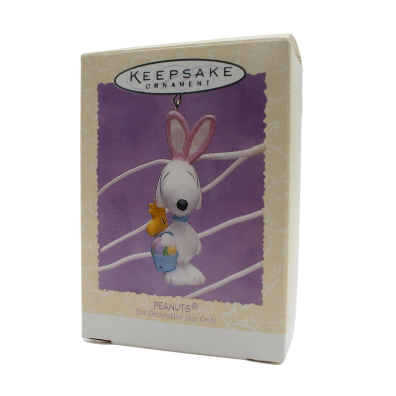 Hallmark Ornament: 1995 Peanuts Snoopy & Woodstock | QEO8257 | Easter