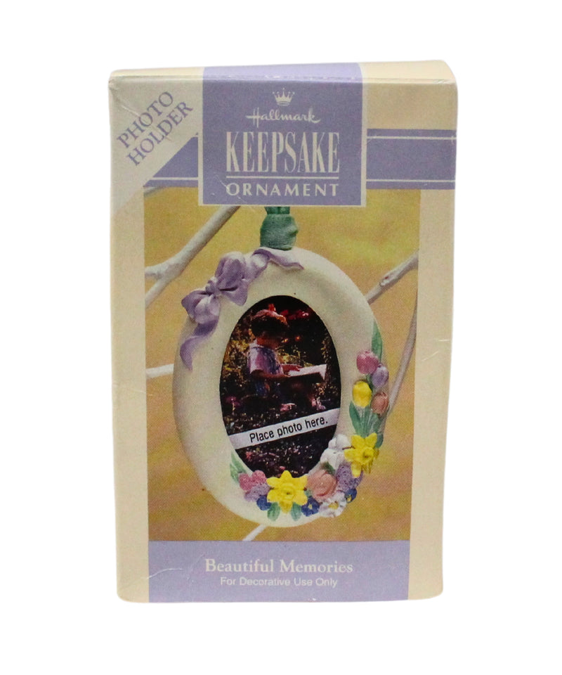 Hallmark Ornament: 1993 Beautiful Memories  | QEO8362