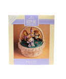 Hallmark Ornament: 1993 Maypole Stroll | QEO8395