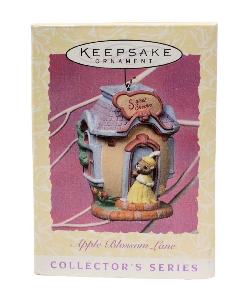 Hallmark Ornament: 1997 Apple Blossom Lane  | QEO8662