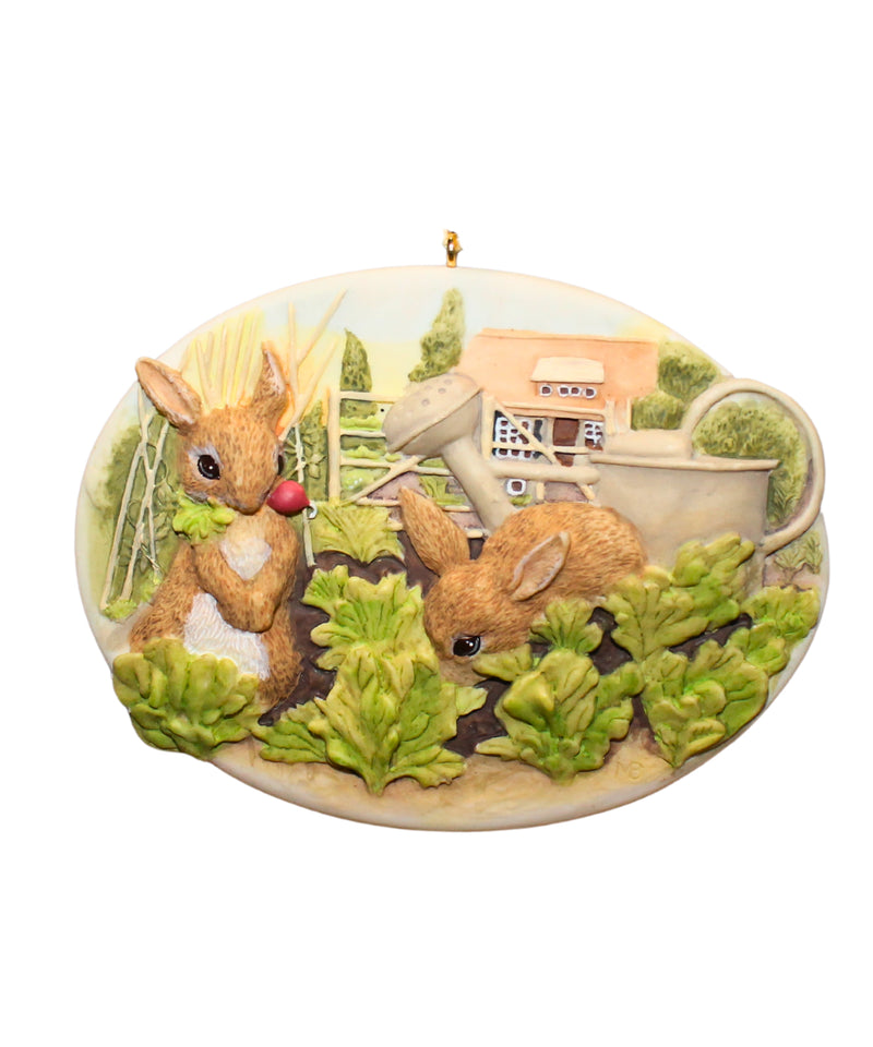 Hallmark Ornament: 1997 Garden Bunnies | QEO8702