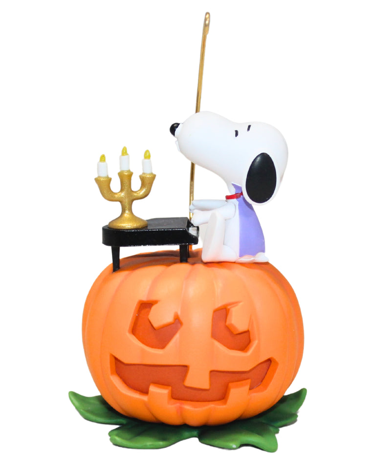 Hallmark Ornament: 2018 Spooky Snoopy | QF05226 | Peanuts