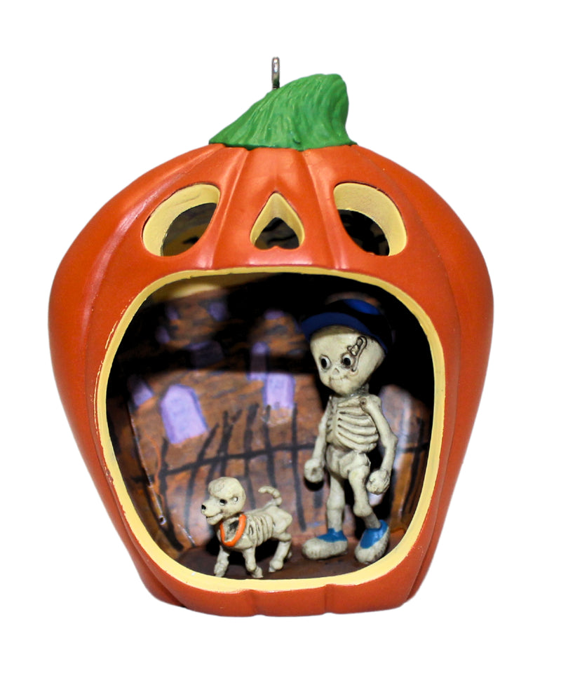 Hallmark Ornament: 2019 Happy Halloween! | QF05257