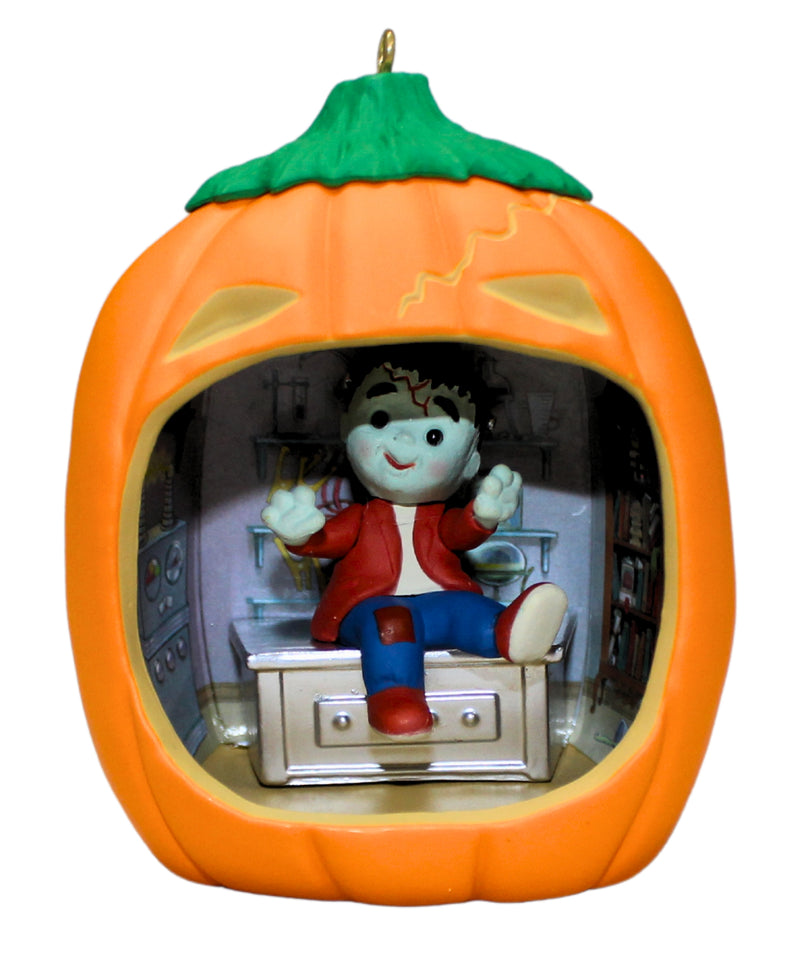 Hallmark Ornament: 2020 Happy Halloween! | QF05274