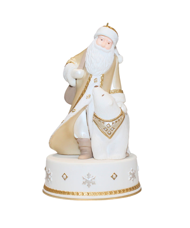 Hallmark Ornament: 2014 Strolling in the Snow | QGO1216