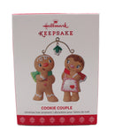 Hallmark Ornament: 2017 Cookie Couple | QGO1295 | Mistletoe Moves