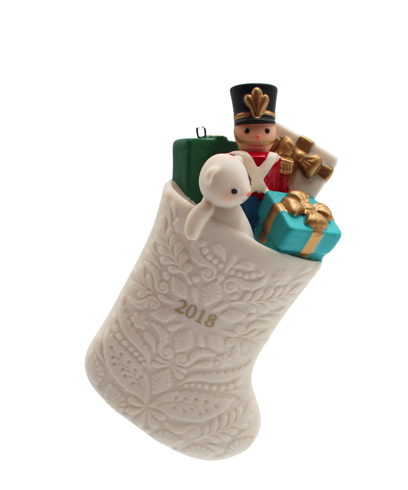 Hallmark Ornament: 2018 Filled With Fun! | QGO3342