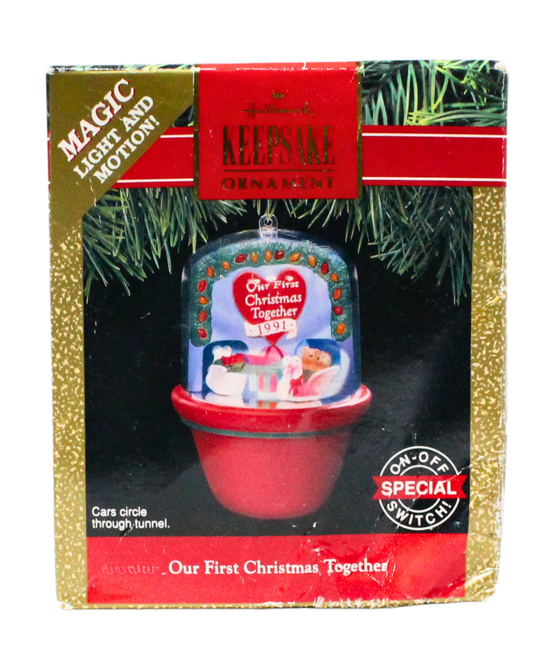 Hallmark Ornament: 1991 Our First Christmas Together  | QLX7173