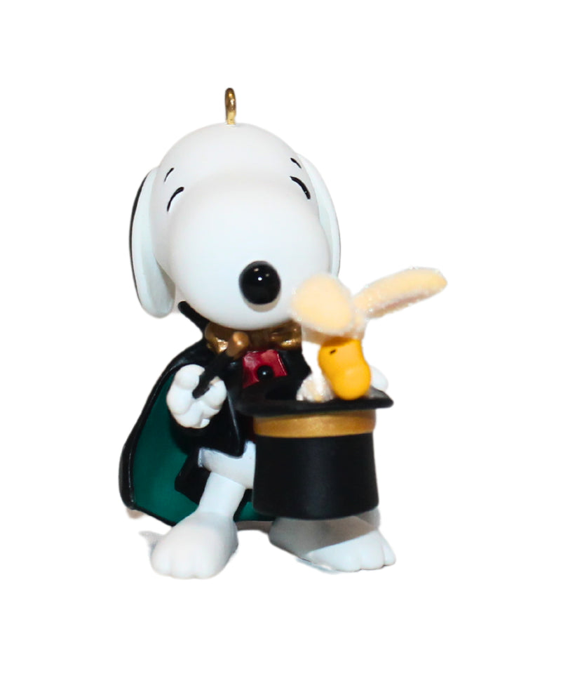 Hallmark Ornament: 2005 Snoopy The Magnificent | QX2132