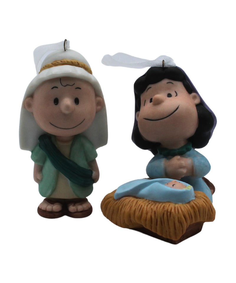 Hallmark Ornament: 2001 Peanuts Pageant | QX2832