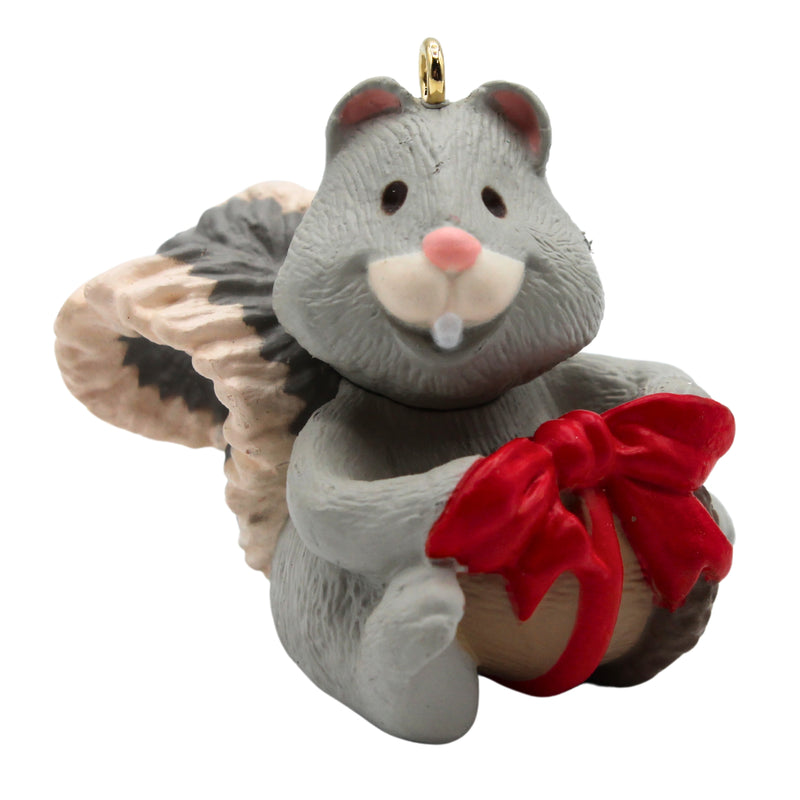 Hallmark Ornament: 1991 Nutty Squirrel | QX4833