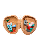 Hallmark Ornament: 1990 Nutshell Chat  | QX5193