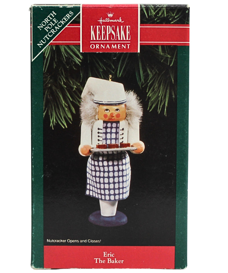 Hallmark Ornament: 1992 North Pole Nutcrackers- Eric the Baker | QX5244