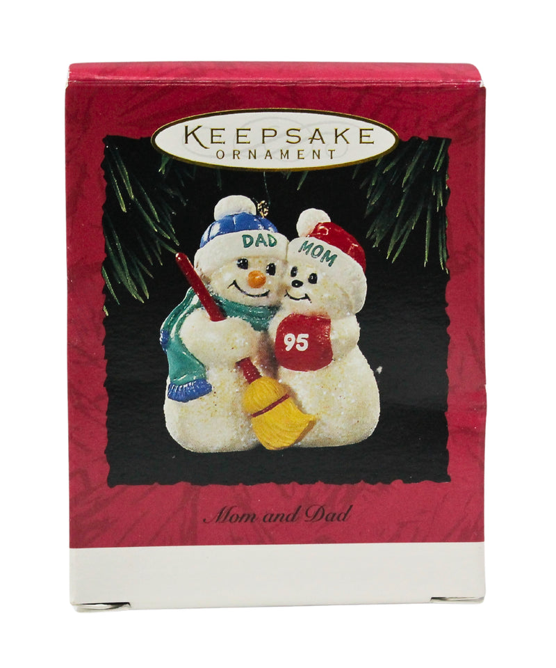 Hallmark Ornament: 1995 Mom and Dad | QX5657