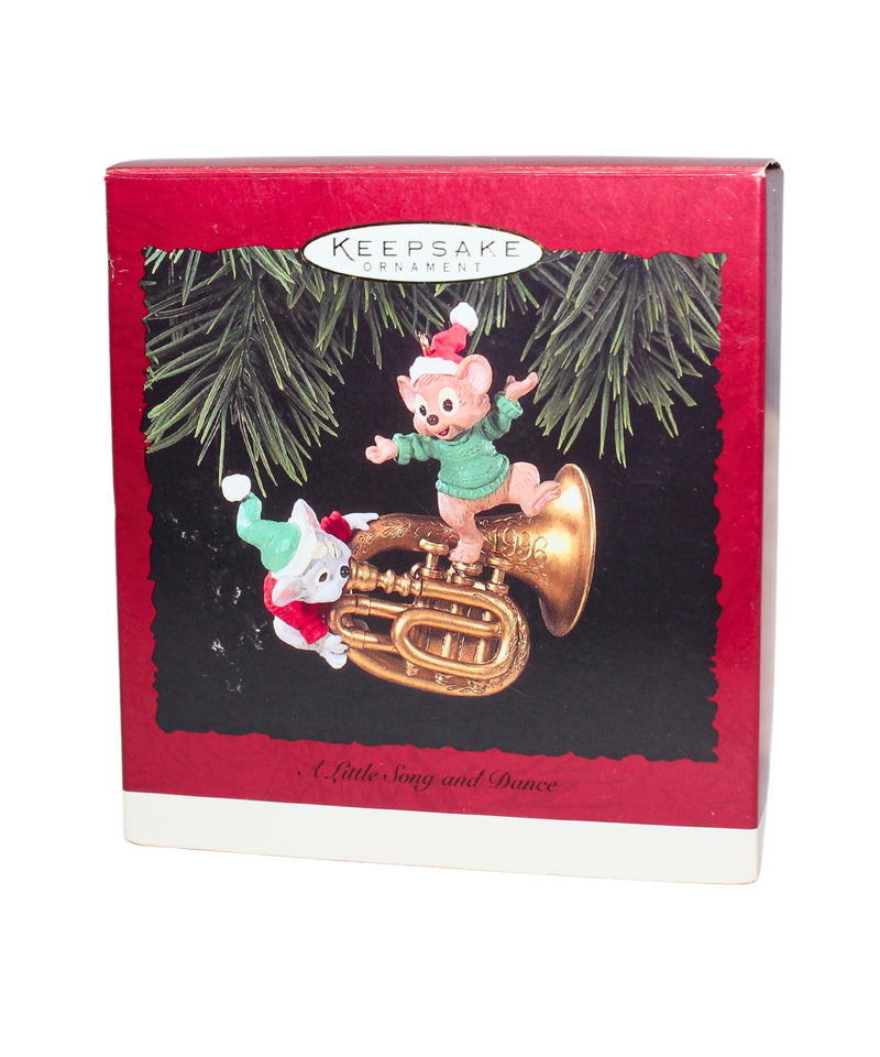 Hallmark Ornament: 1996 A Little Song and Dance | QX6211