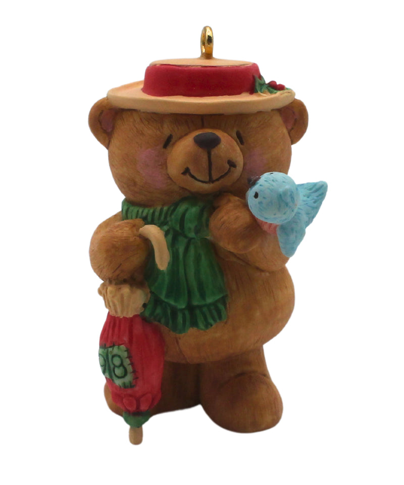 Hallmark Ornament: 1998 Forever Friends Bear | QX6303