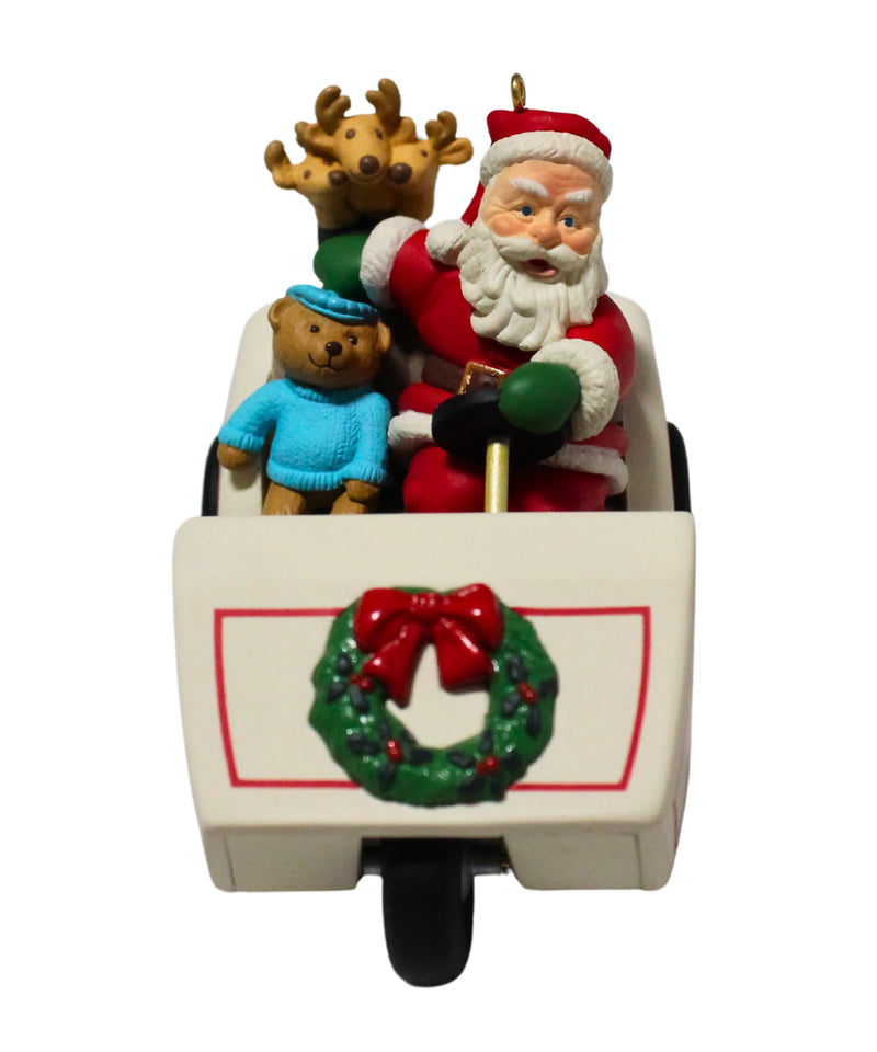 Hallmark Ornament: 1999 Santa's Golf Cart | QX6337