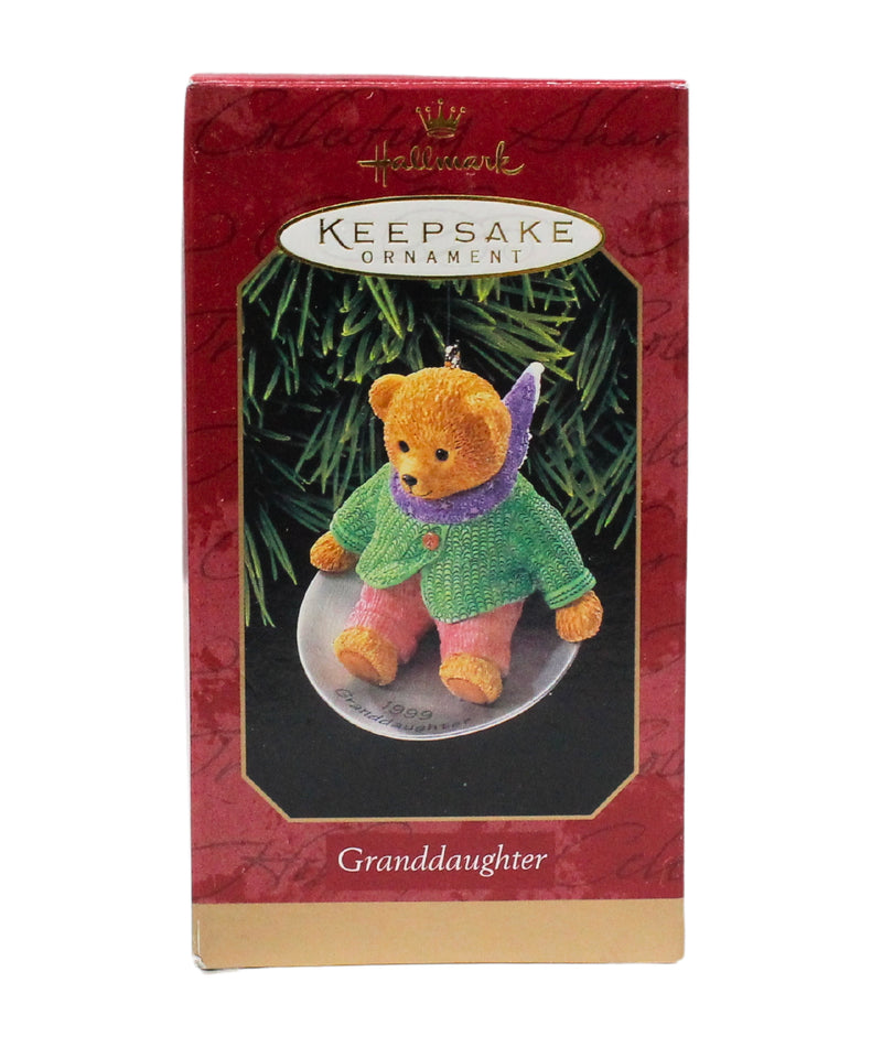 Hallmark Ornament: 1999 Granddaughter | QX6739