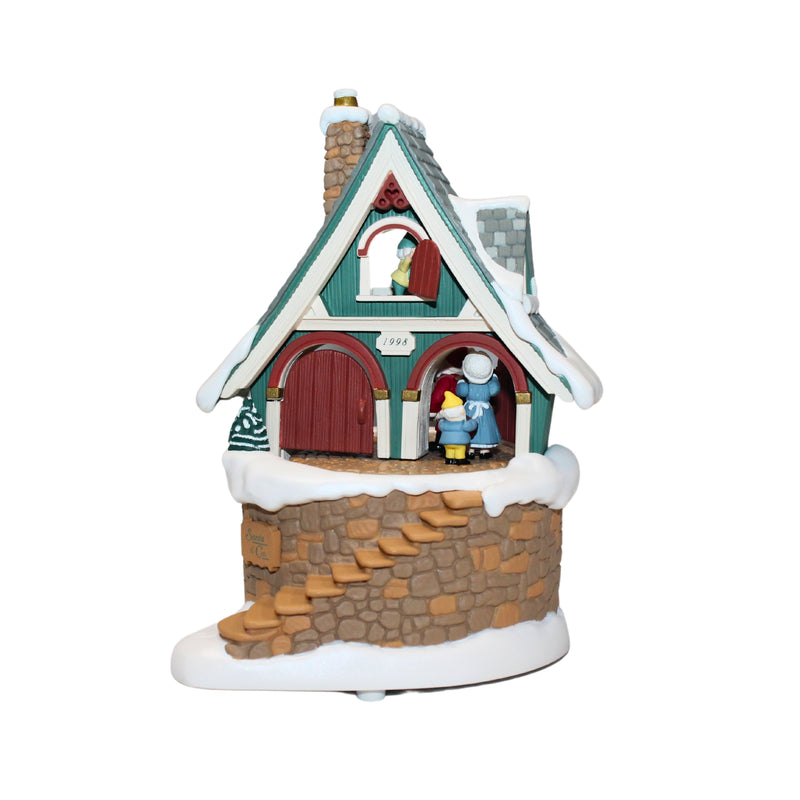 Hallmark Ornament: 1998 Santa's Merry Workshop | QX6816